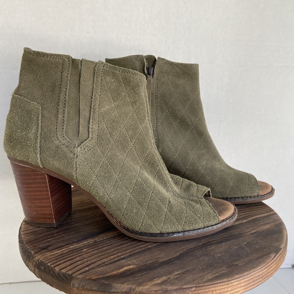 TOMS Women's Suede Booties Size 9 Green Quilted Open Toe Ankle Heels Shoes